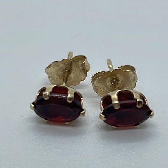14K Yellow Gold Oval Garnet Ear Studs - Picture 5 of 5